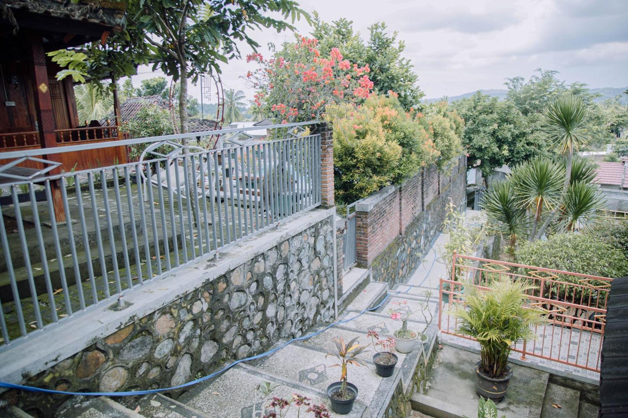 Capital O 91837 Villa Bukit Leddu Kuripan  Esterno foto